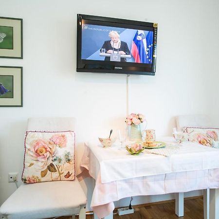 B&B Pletna A Double Lake-View Room 블레드 외부 사진