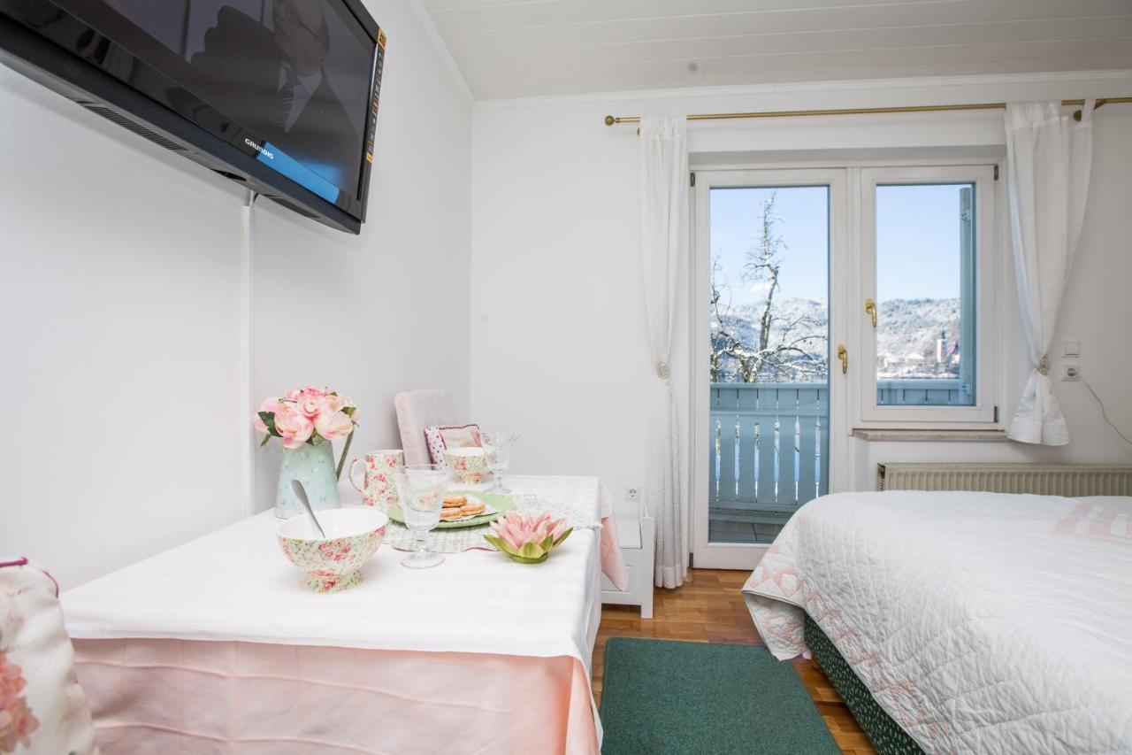 B&B Pletna A Double Lake-View Room 블레드 외부 사진