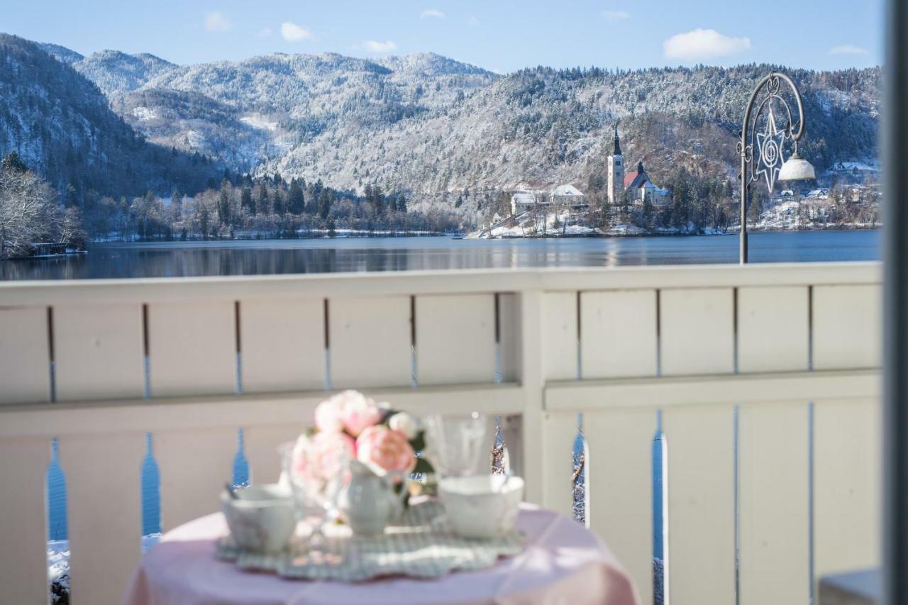 B&B Pletna A Double Lake-View Room 블레드 외부 사진