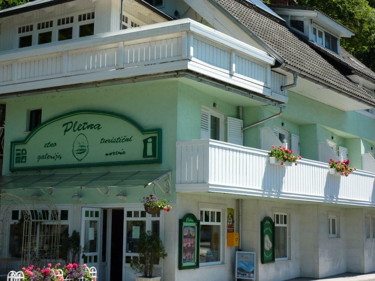 B&B Pletna A Double Lake-View Room 블레드 외부 사진