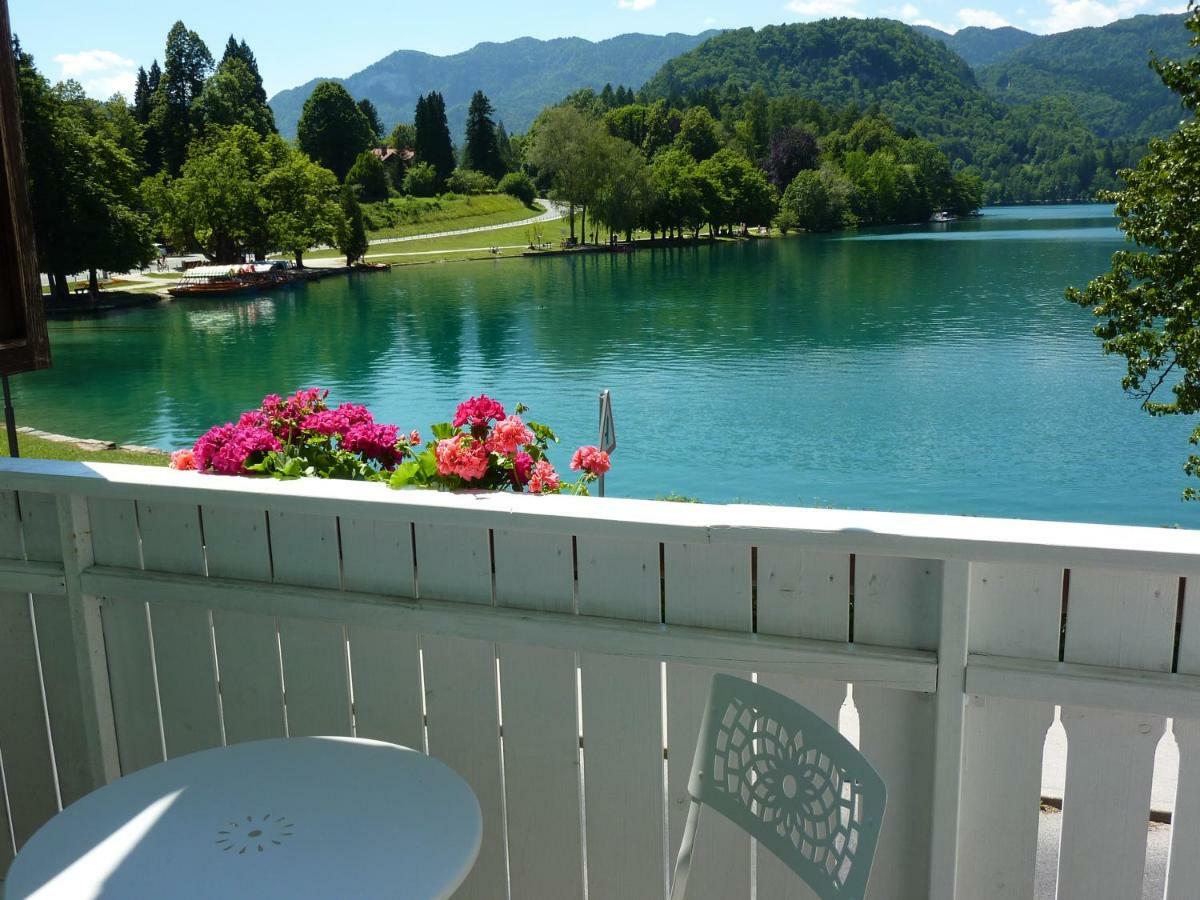 B&B Pletna A Double Lake-View Room 블레드 외부 사진