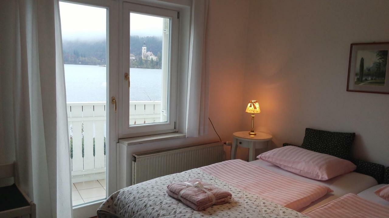 B&B Pletna A Double Lake-View Room 블레드 외부 사진