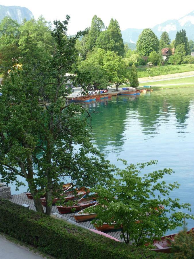 B&B Pletna A Double Lake-View Room 블레드 외부 사진