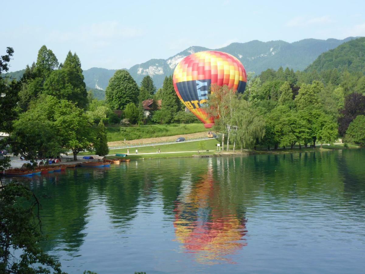 B&B Pletna A Double Lake-View Room 블레드 외부 사진