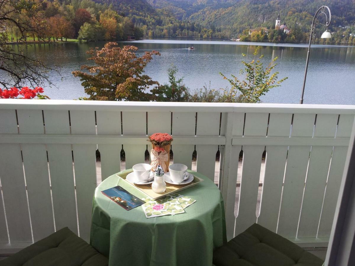 B&B Pletna A Double Lake-View Room 블레드 외부 사진